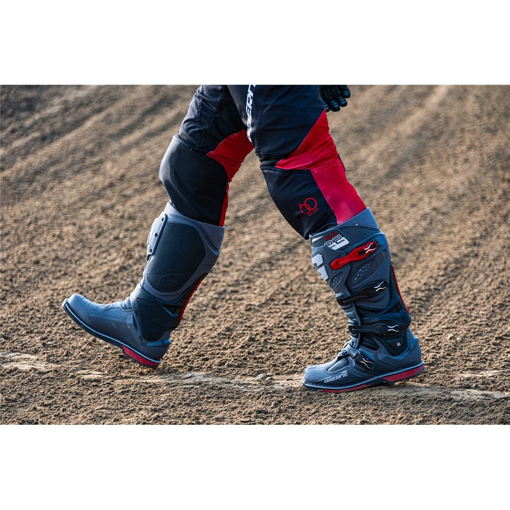 GAERNE SG-22 BOOTS ANTHRACITE/BLACK/RED 43 (9)