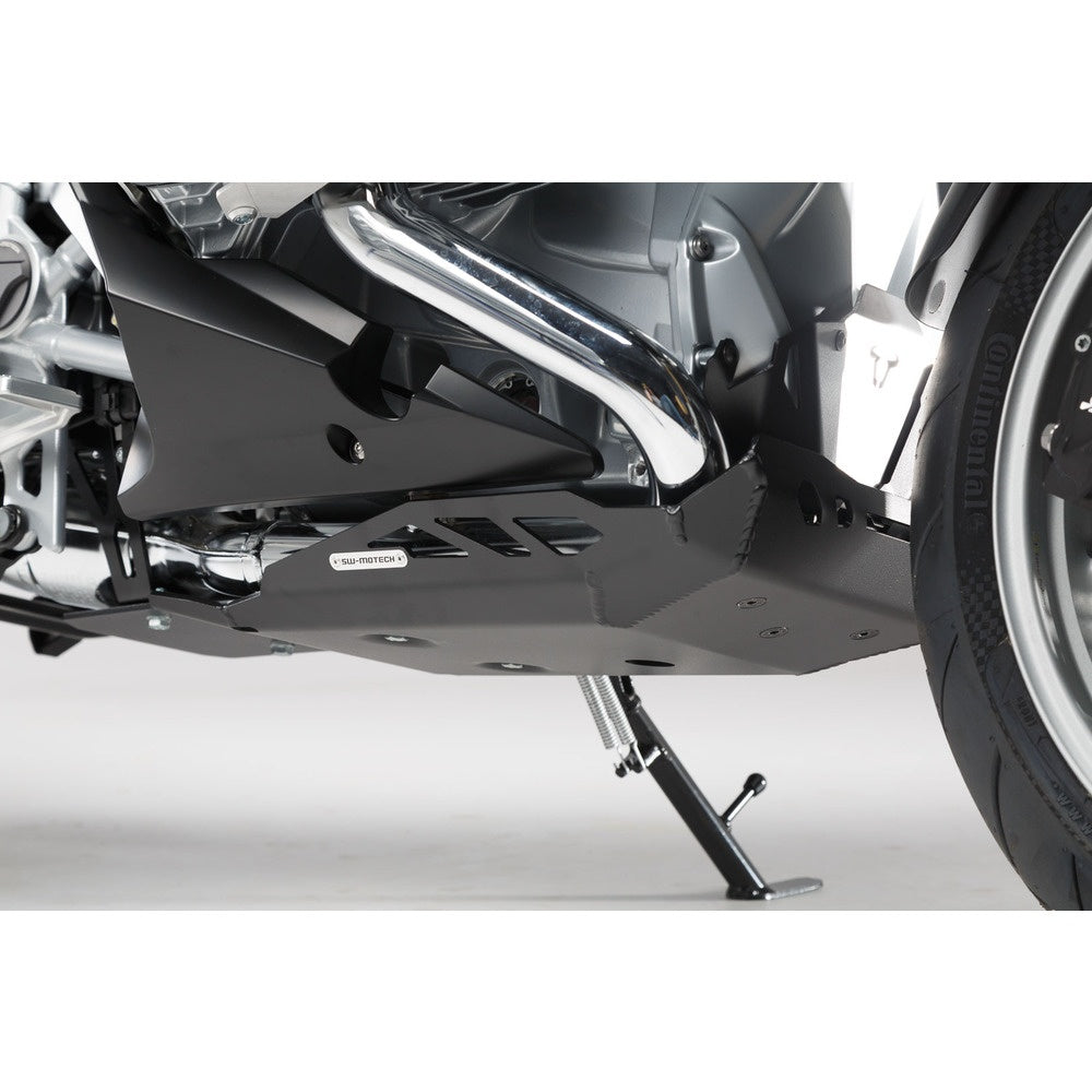 Engine guard. Black. BMW R 1200 RT (13-18). (MSS.07.517.10000/B)
