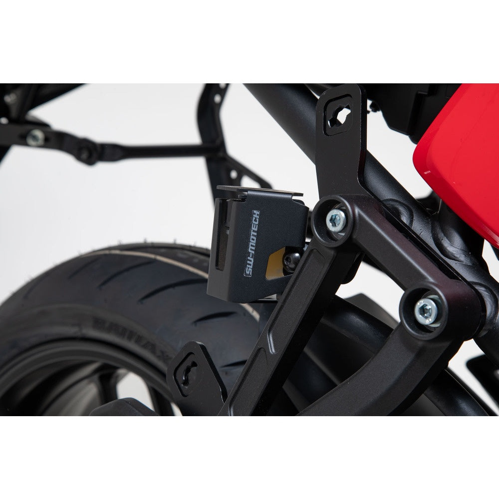 Brake fluid reservoir guard. Black. Yamaha Tracer 9 / GT (20-) / GT+ (22-). (SCT.06.921.10000/B)