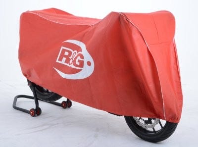 DUS/COV RED W/WHT PIPING&PRINT