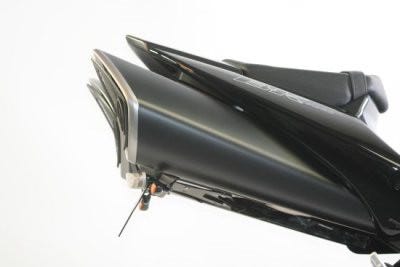 L/PLATE HOLDER SUZ B-KING 07