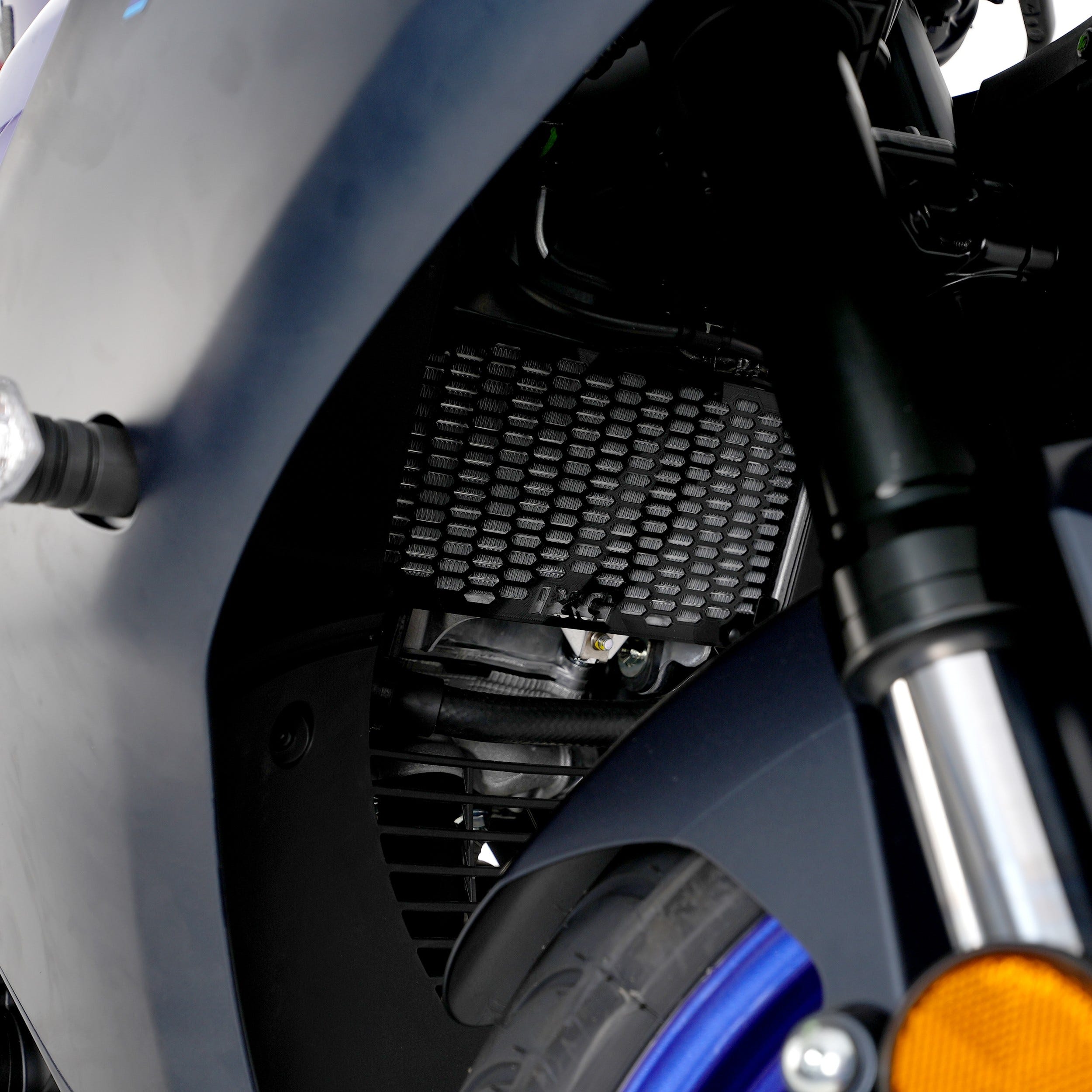 R&G PRO Radiator Guard YZF-R125 22- MT-125 20- & XSR-125 21-