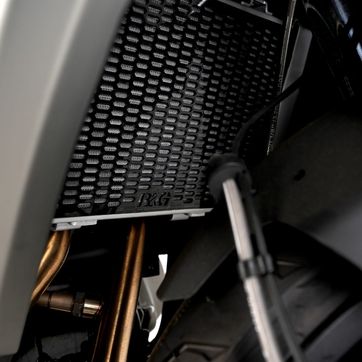 R&G PRO Rad GRD BLACK - CFMoto 650 GT '19-