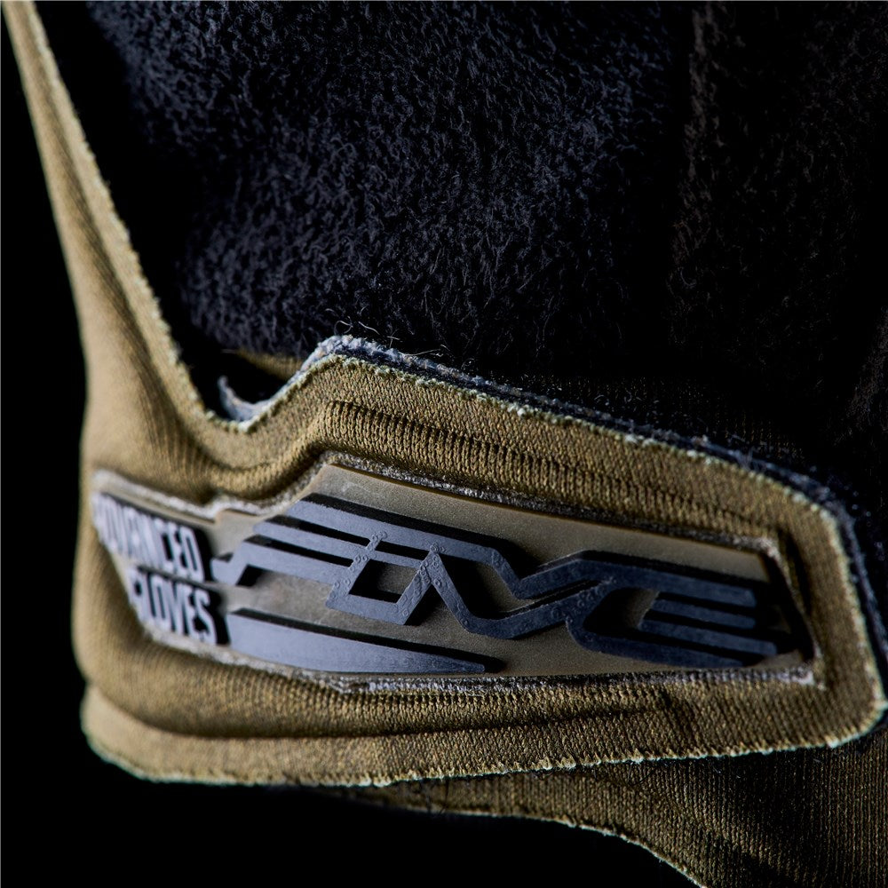 FIVE 25 RC-TRAIL GEL KHAKI (10 LG) [SPC01]