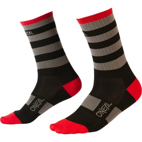 ONEAL 22 MTB PERFORMANCE SOCK STRIPE BLK/GRY/RED (39-42)