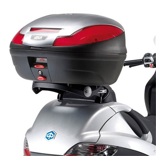 #GIVI SPECIFIC MONOLOCK REAR RACK - PIAGGIO MPE 250 06-07 (PLATE INCLUDED)