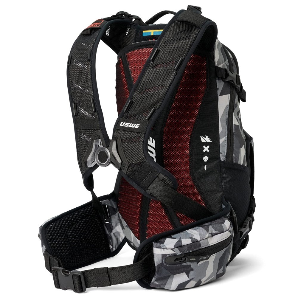 USWE SHRED 16L MTB DAYPACK CAMO/BLK [ONC01] #