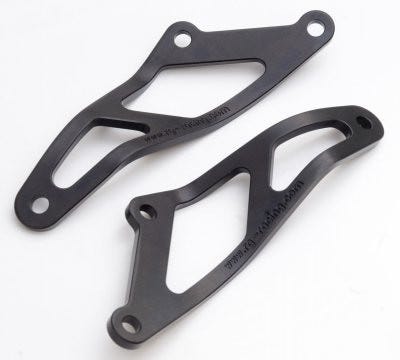 EXH HANGER RSV 04- PAIR SIL