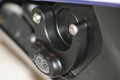 ENGINE CASE SLIDER RH R6 08-
