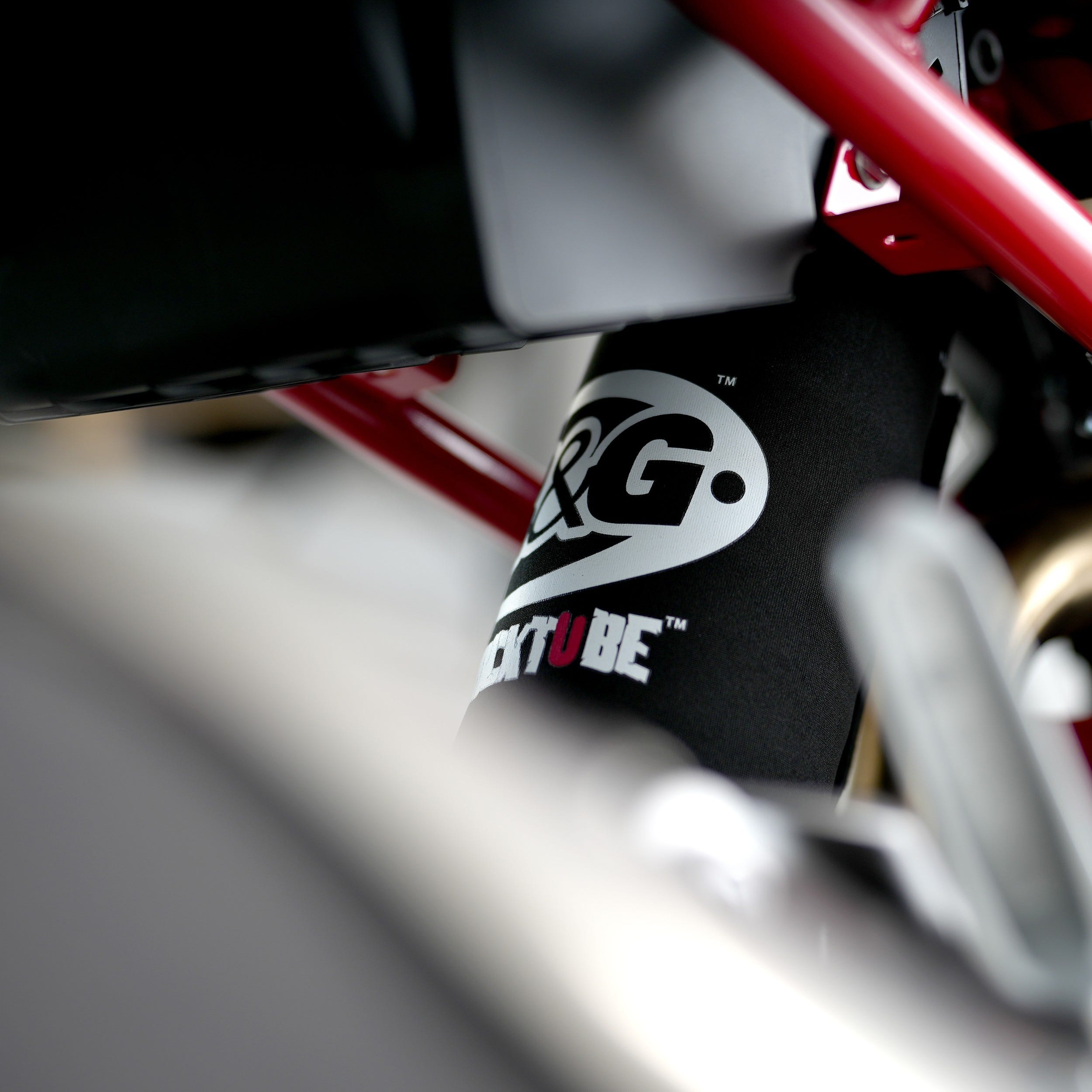 SHOCKTUBE 8in X 11.5in